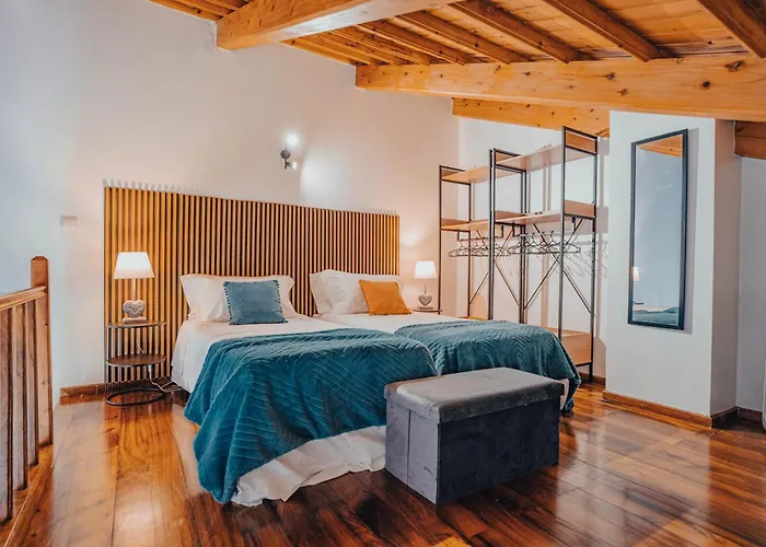 Yellow House - Casa 2 Angra do Heroísmo